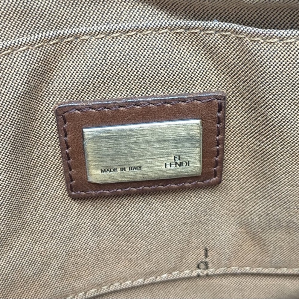 Fendi bag,Super cute and rare. - Picture 4 of 4